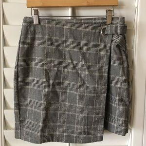 Gray checkered skort